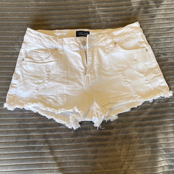 Angel Kiss white denim shorts - Size 5 - Great condition - Picture 1 of 3